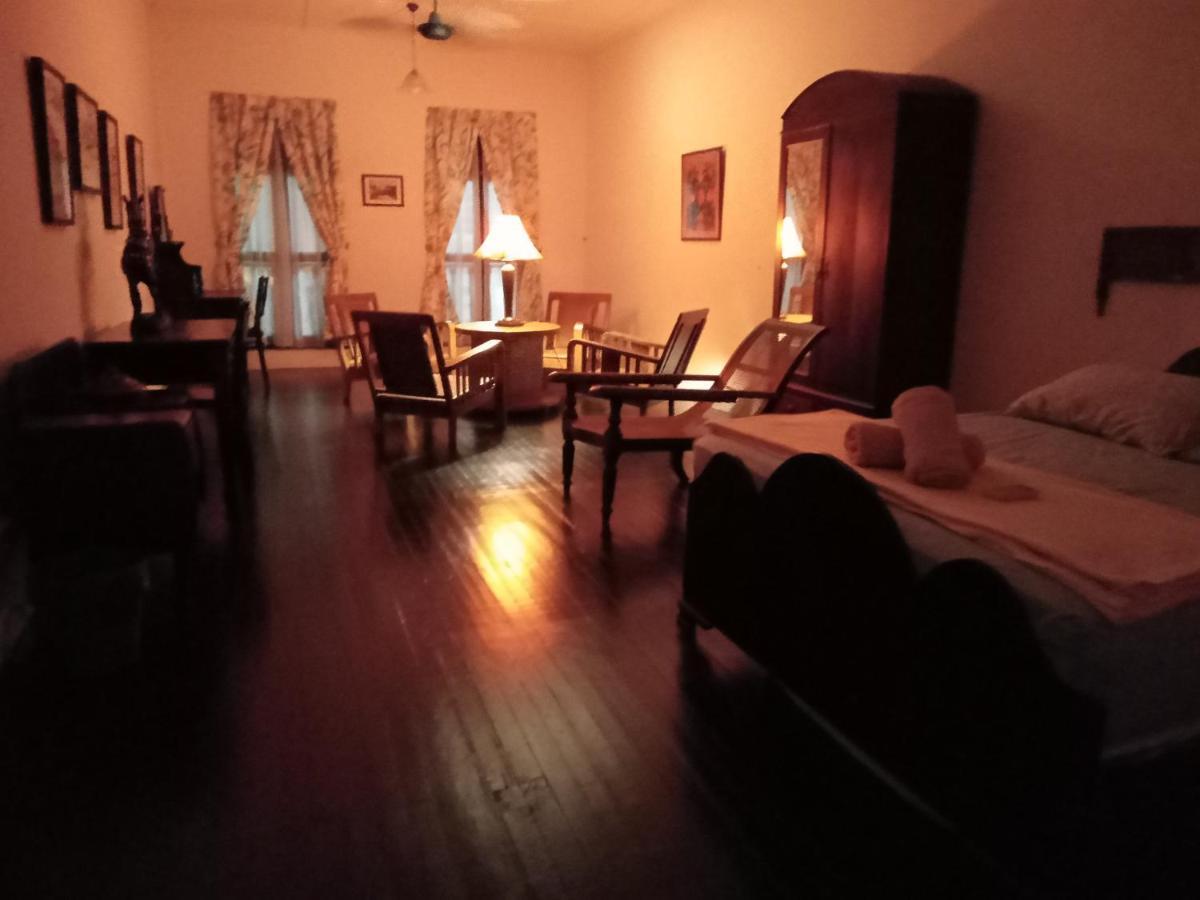 Colin'S Place Malacca Εξωτερικό φωτογραφία